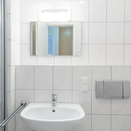 610, Seepark Apartment *